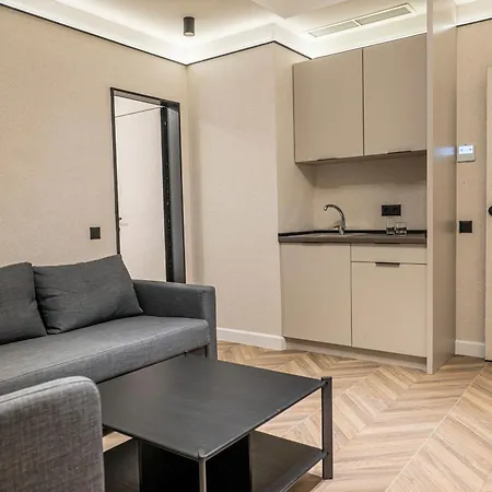 M Star Rooms, Private Parking, Center *