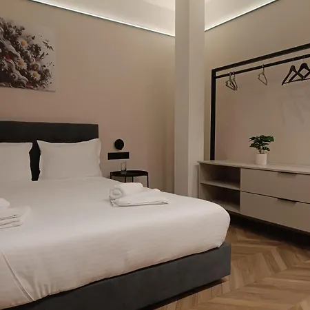 M Star Rooms, Private Parking, Center Sófia