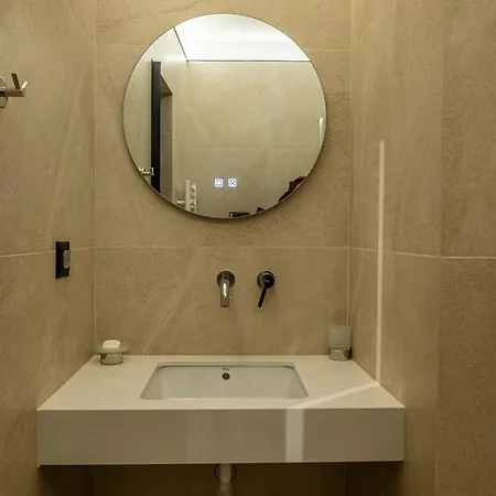 M Star Rooms, Private Parking, Center