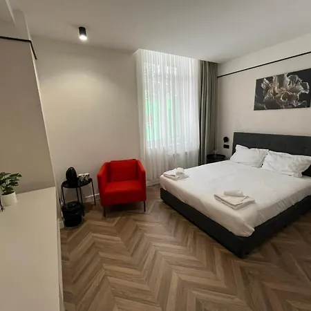 M Star Rooms, Private Parking, Center * Sófia