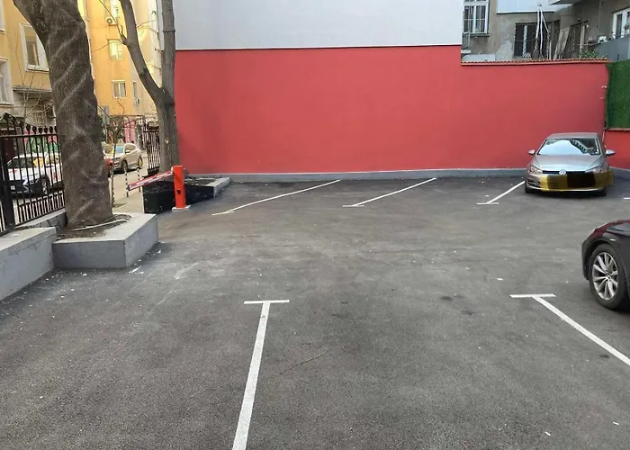 M Star Rooms, Private Parking, Center Apartment Sofia