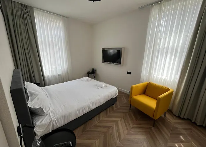 M Star Rooms, Private Parking, Center * 索菲亞