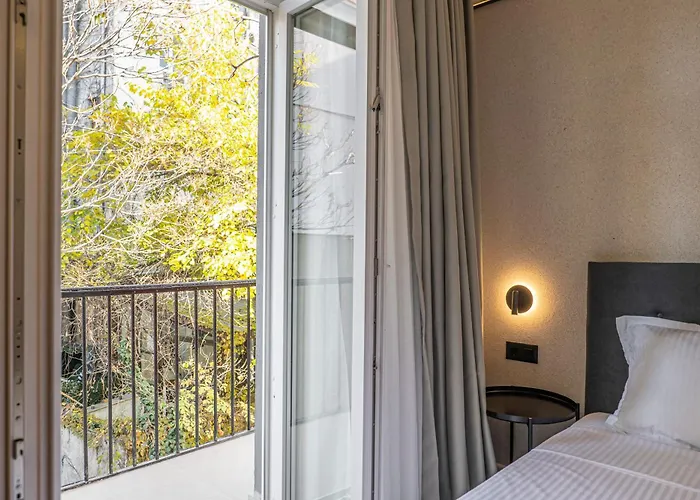 M Star Rooms, Private Parking, Center Apartment Sofia