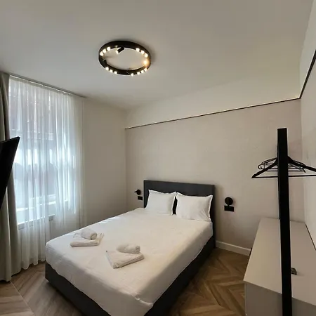 M Star Rooms, Private Parking, Center Apartment Sofia