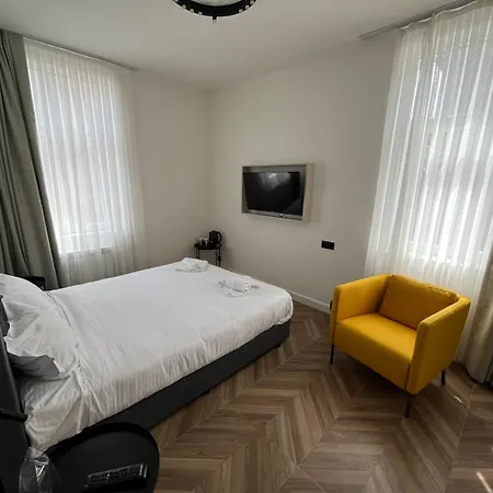 M Star Rooms, Private Parking, Center * ソフィア